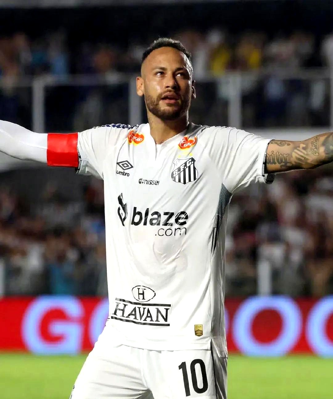 爱游戏-拜仁核心球员被曝转会传闻，引球迷热议，企业重要.-爱游戏