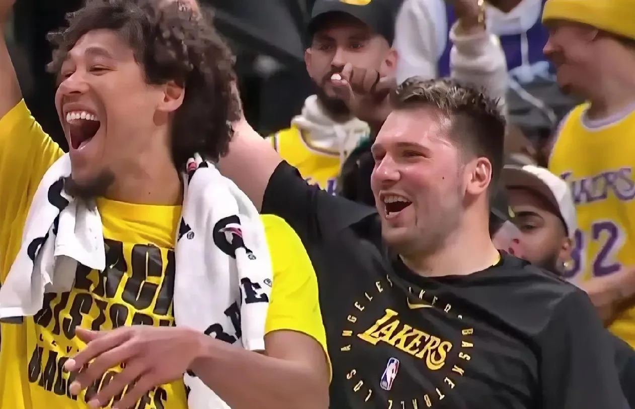 爱游戏官方网站-德布劳内焦点对战，浓眉哥与40激战C9分钟，晋级下一阶段胜负难料！比赛高潮迭起的简单介绍-爱游戏官方网站